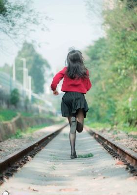 av青草_日语中字免费国语在线观看