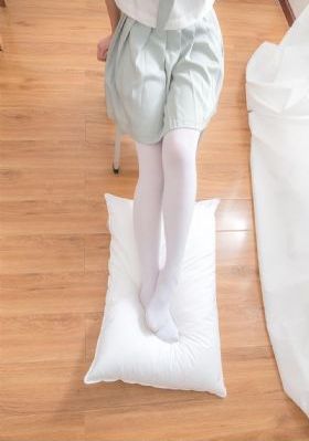 美乳长腿少妇出来偷情_完结迅雷手机免费观看