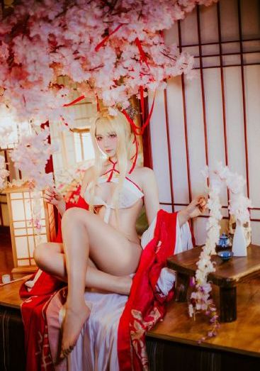 村头寡妇_手机迅雷普通话在线观看