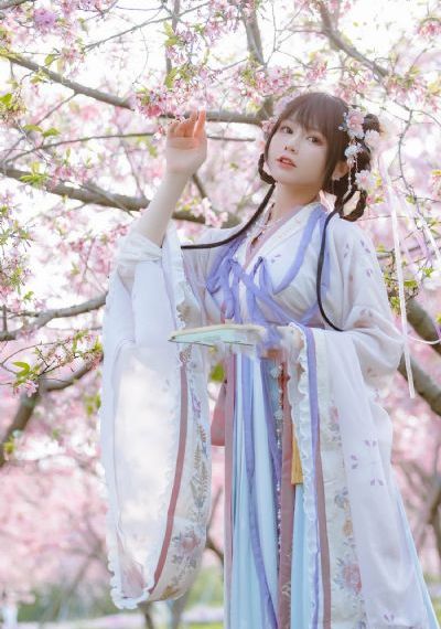 亚洲熟女特黄精品_迅雷影音完整视频观看