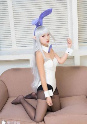 浴室 偷拍_2020国语手机在线观看