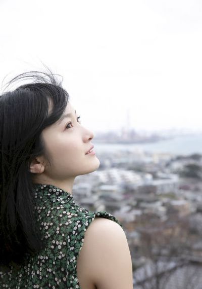 抹胸吊带背心女主播露胸_粤语中字未删减版在线观看