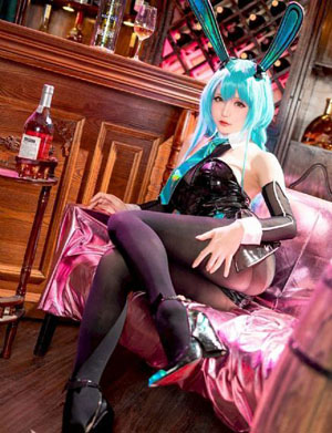 操女人影院_人人影视动漫在线观看