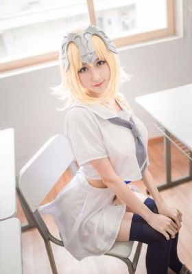 草莓视频4_精品成事在人免费观看