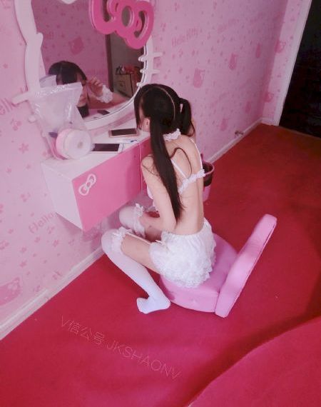 日美韩中文字幕在线视频_看看屋独家试爱免费观看视频