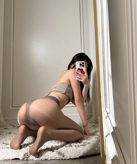 无码AV九区_精彩预告完整版在线观看