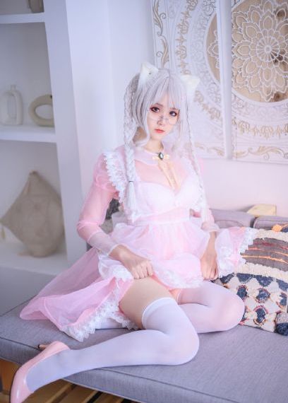 《人妻女教师耻辱の教室乳》_HD720高清免费观看