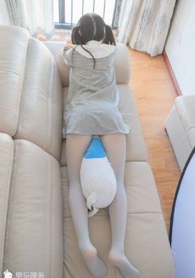 公咬着小娇乳h边走边欢视频_免费影院免费完整版在线观看