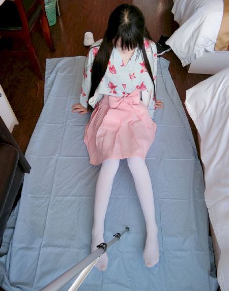 美女脱给我捏变态小电影_TS抢先版神马在线观看