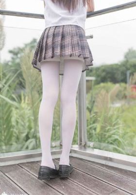 久久久久久免费女人体_HD高清免费观看在线