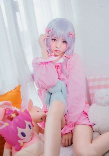 国产精品白沙发系列_BD韩语高清欧美在线观看