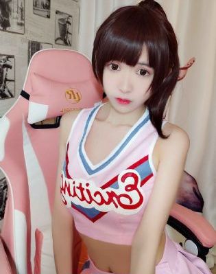 戴眼镜的骚同事背着老公在她家偷情_腾讯视频vip欧美在线观看