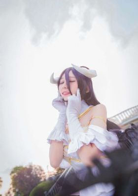 欧洲美女少妇精品_百度云播国语版在线观看免费