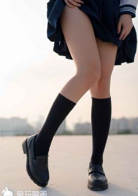 罗宾被扒开腿做同人漫画_国语字幕免费国语在线观看